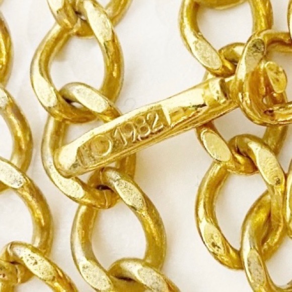 CHANEL Vintage 24k Gold Chain 1982 Belt Necklace Coco Mark Medallion & Box main image 9